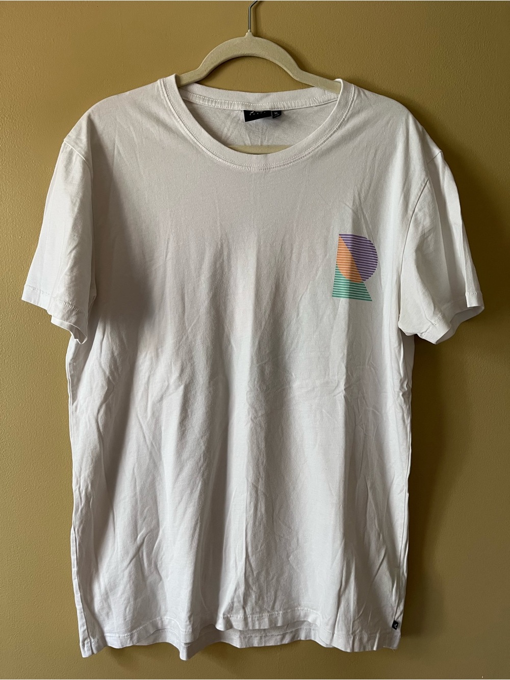 Rusty White Short Sleeve Tee with Geometric Chest Print